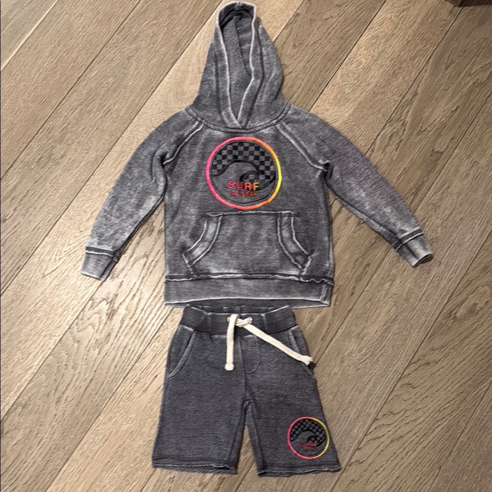 Vintage Havana Gray Hoodie and Shorts Set with Surf Design